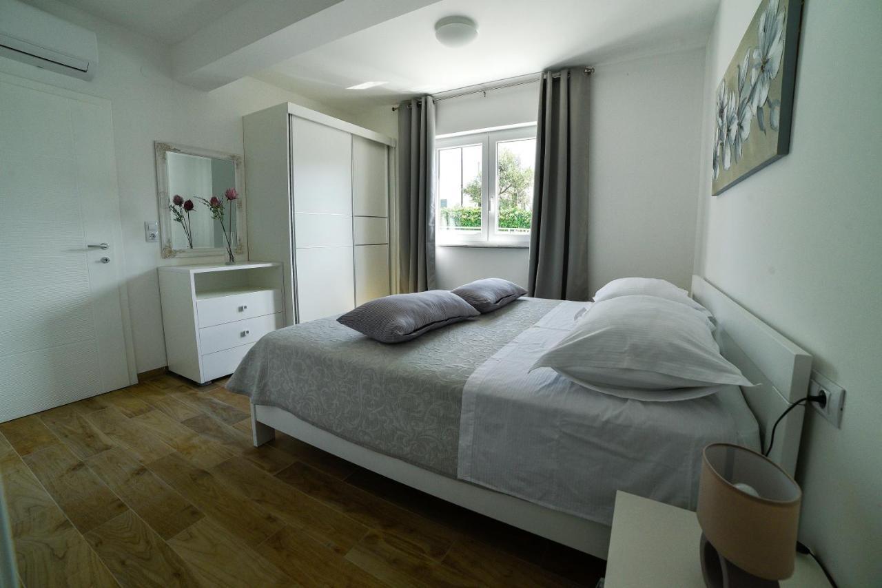 Holiday Home Mb Razanj Exterior photo