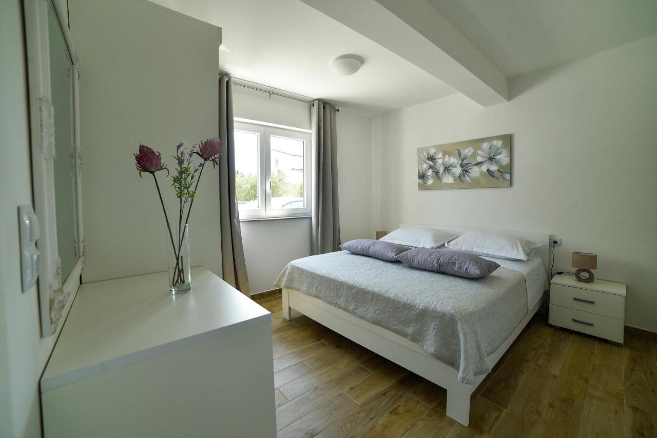 Holiday Home Mb Razanj Exterior photo