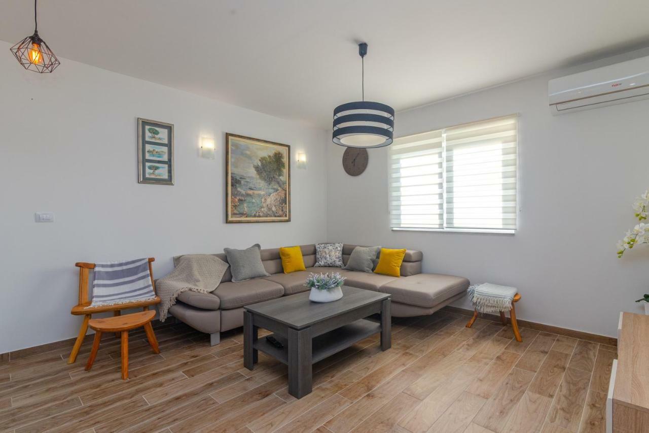 Holiday Home Mb Razanj Exterior photo
